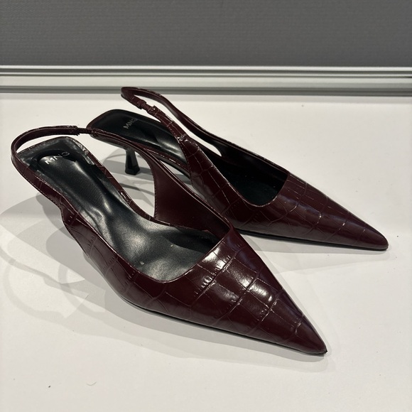 Mango Shoes - Mango Croc-Embossed Pointed Slingback Heels in Burgundy